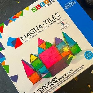 Magnatiles magnet toy